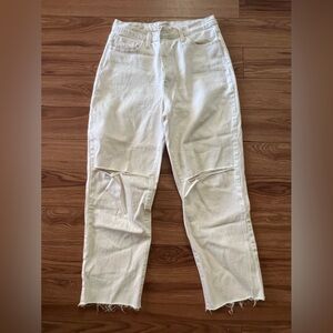 Universal Thread Vintage Straight Distressed Cream Jeans sz30/10